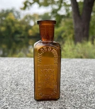 Antique TAYLOR & MYERS PHARMACY CO. ST. PAUL, MINN Medicine Bottle Clean