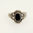 Vintage 925 Sterling Silver Black Onyx Leaf Openwork Ladies Band Ring Size 10