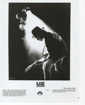 D335 2x USA Pressefotos U2 RATTLE AND HUM Bono, The Edge , Adam Clayton, Larry