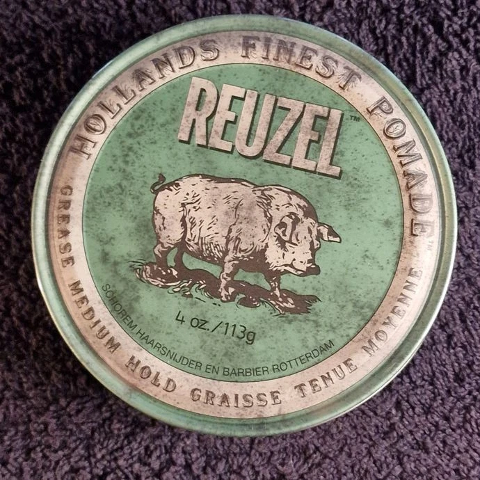 Reuzel Pomade-Grün Medium- Hold Ölbasiert 113ml. 100ml=21 E