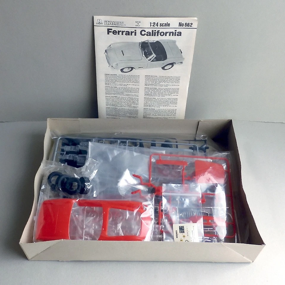 Kit modellino ITALERI 1/24 FERRARI CALIFORNIA 250 GT n.662 - Immagine 2 di 4