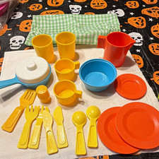 Fisher-Price Pretend Play Plastic Cookware Dish Set w/ Green Gingham Bag vintage