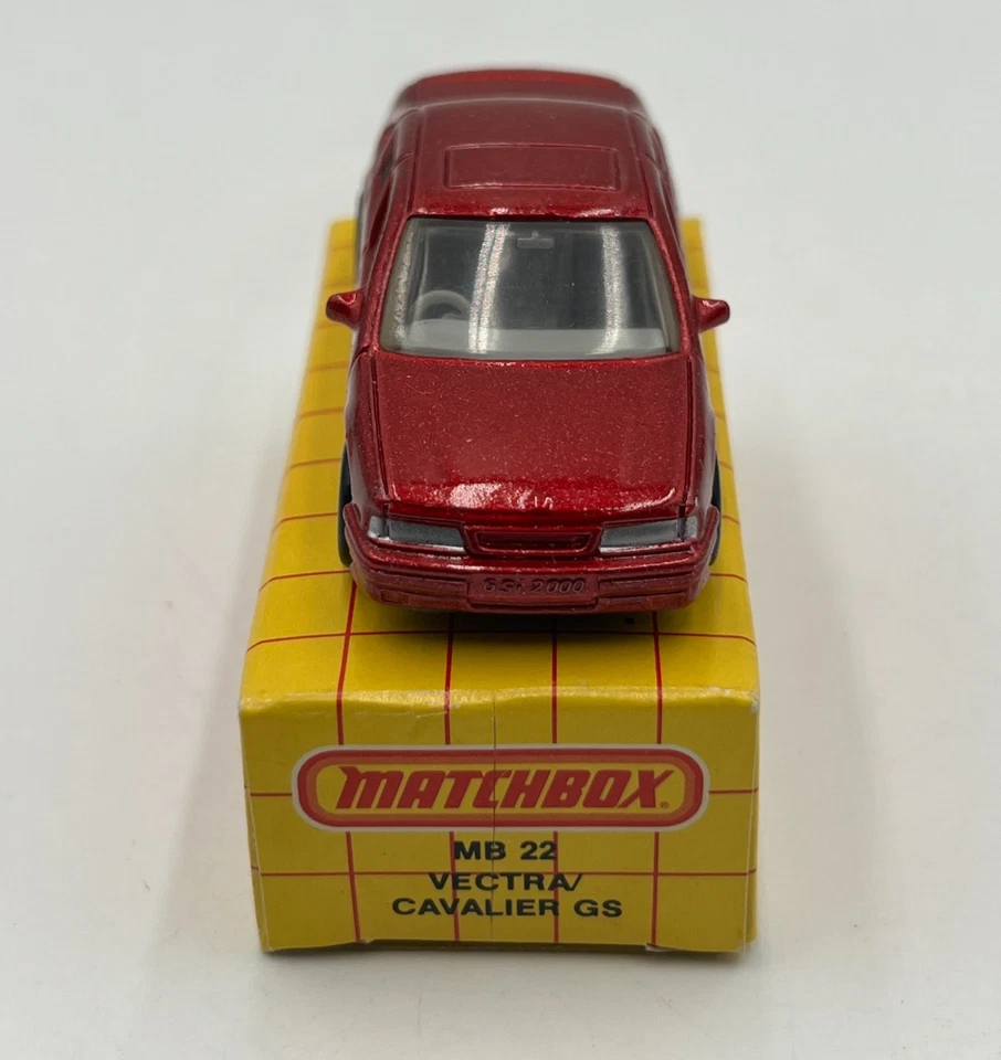 Matchbox MB22 Red Vectra Cavalier GSi 2000 1/59 Scale 1989 Vintage Macau in Box - Image 2 of 4