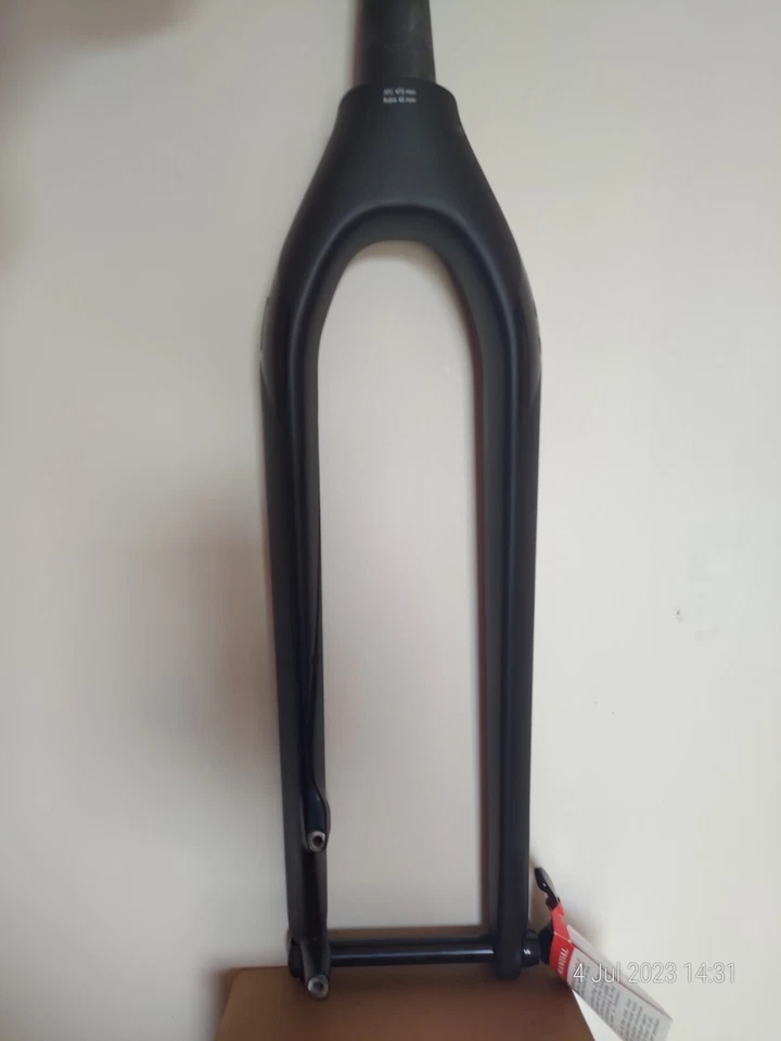 3T Rigid Team Stealth Carbon Fork 29er - Stealth Black - Non Boost - New - Image 2 of 4