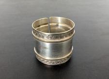 Antique BIRMINGHAM England Silver Plate 0355 a "BESSIE" Napkin Ring Holder