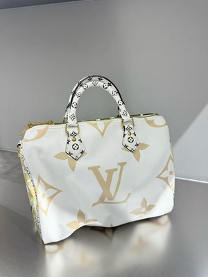 Authentic Louis Vuitton Speedy Bandoulière 30 Monogram Limited