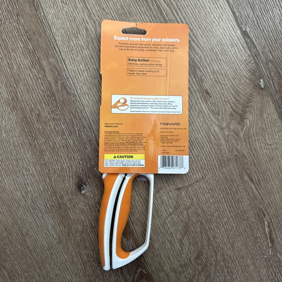 FISKARS Titanium Blade Coating (3X Harder than Steel) Easy Action Shears No. 8 - Image 2 of 3
