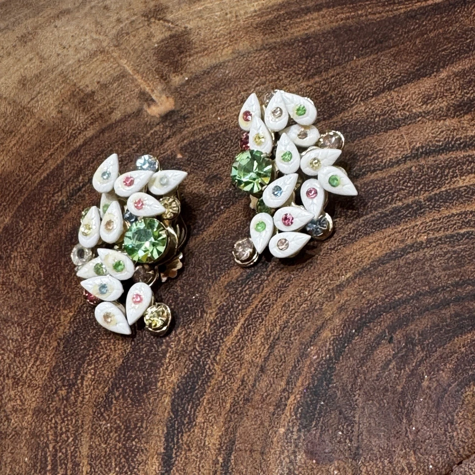 Pendientes con clip de diamantes de imitación de vidrio esmerizado Cha articulado vintage de los años 50 pavo real Foto 2 de 4