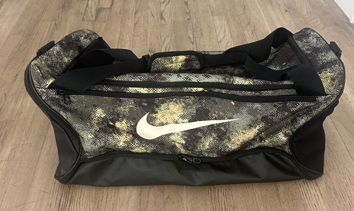 Nike Brasilia 9.5 Training Seesack Medium grün schwarz Digital Camo FZ2585 neu mit Etikett - Bild 2 von 10
