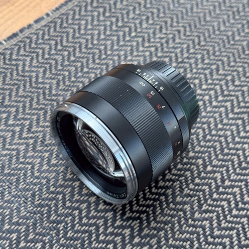 Zeiss Planar T* 85mm f1.4 ZE Lens - Canon EF Mount - Picture 4 of 6