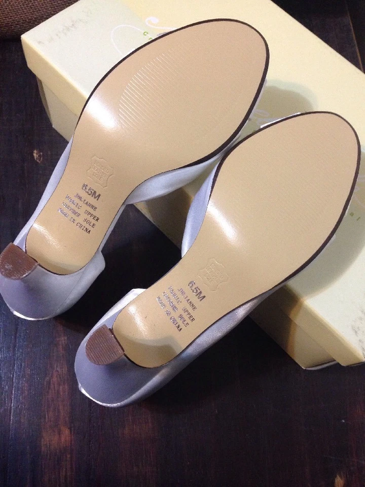 NIB Size 6.5 Michaelangelo For David's Bridal Dyeable White Julianne Criss Cross - Image 3 of 4