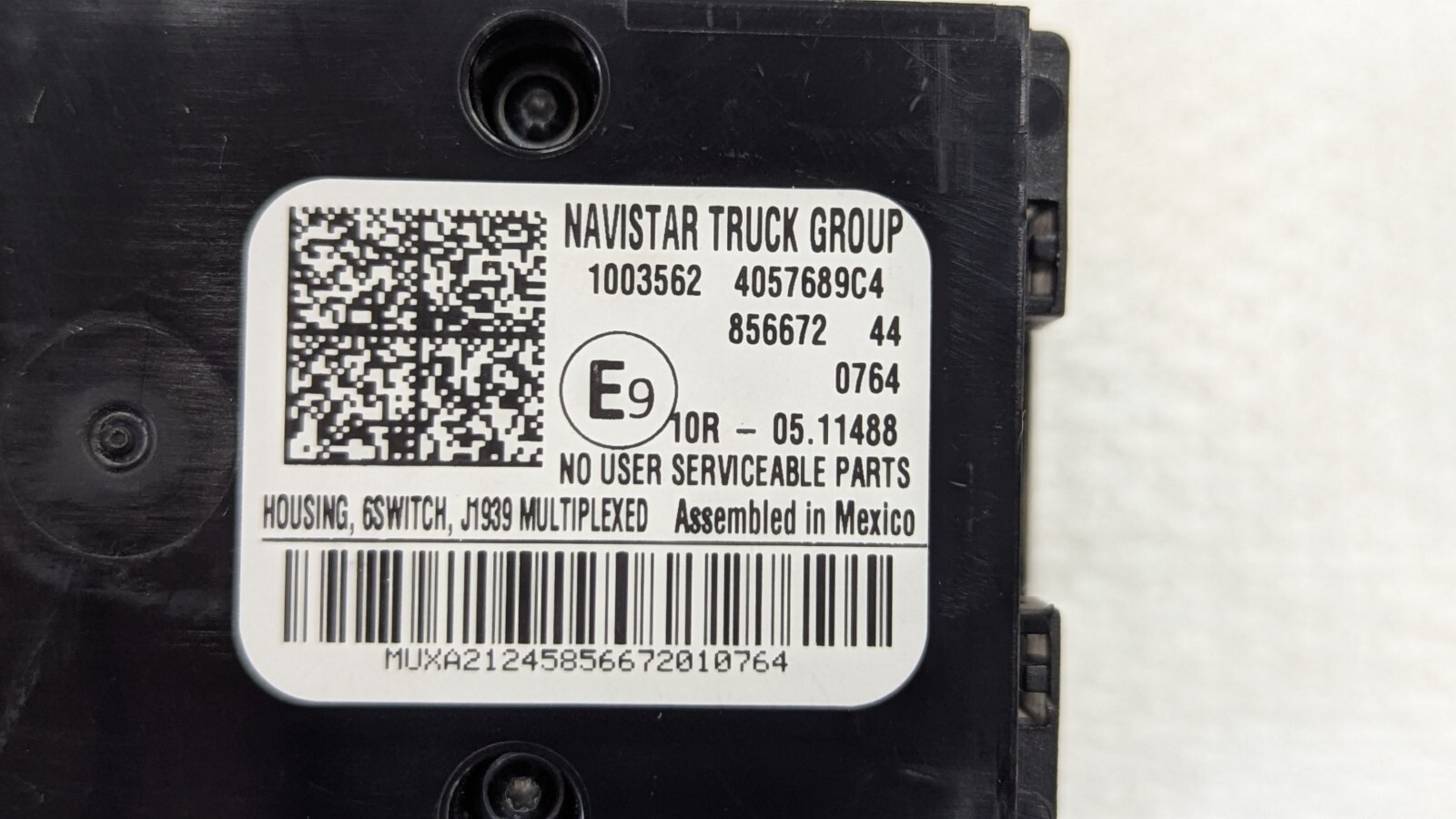 4057689C4 International LT625 6 Pack Rocker Switch Panel Multiplex DIN New T/O 6