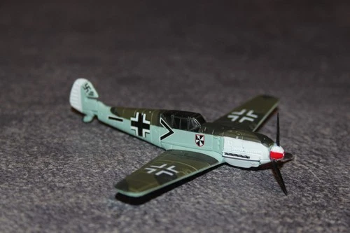 Corgi Diecast Messerschmidt BF109E Aviation Archive Series,Missing 1 piece,WW2