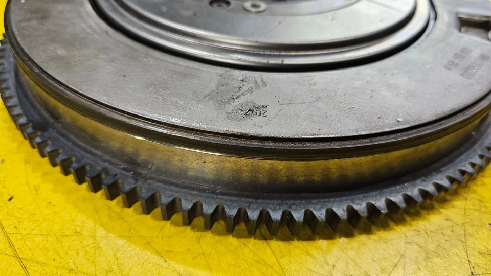 BMW 3 F30 330e HYBRID ENGINE B48B20A 15-18 AUTOMATIC DUAL MASS FLYWHEEL 8690203 - Image 2 of 4