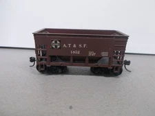 ROUNDHOUSE~ A.T. & S. F. ~ SANTA FE ORE CAR # 1852 ~ BUILT KIT~HO SCALE~ LOT--G