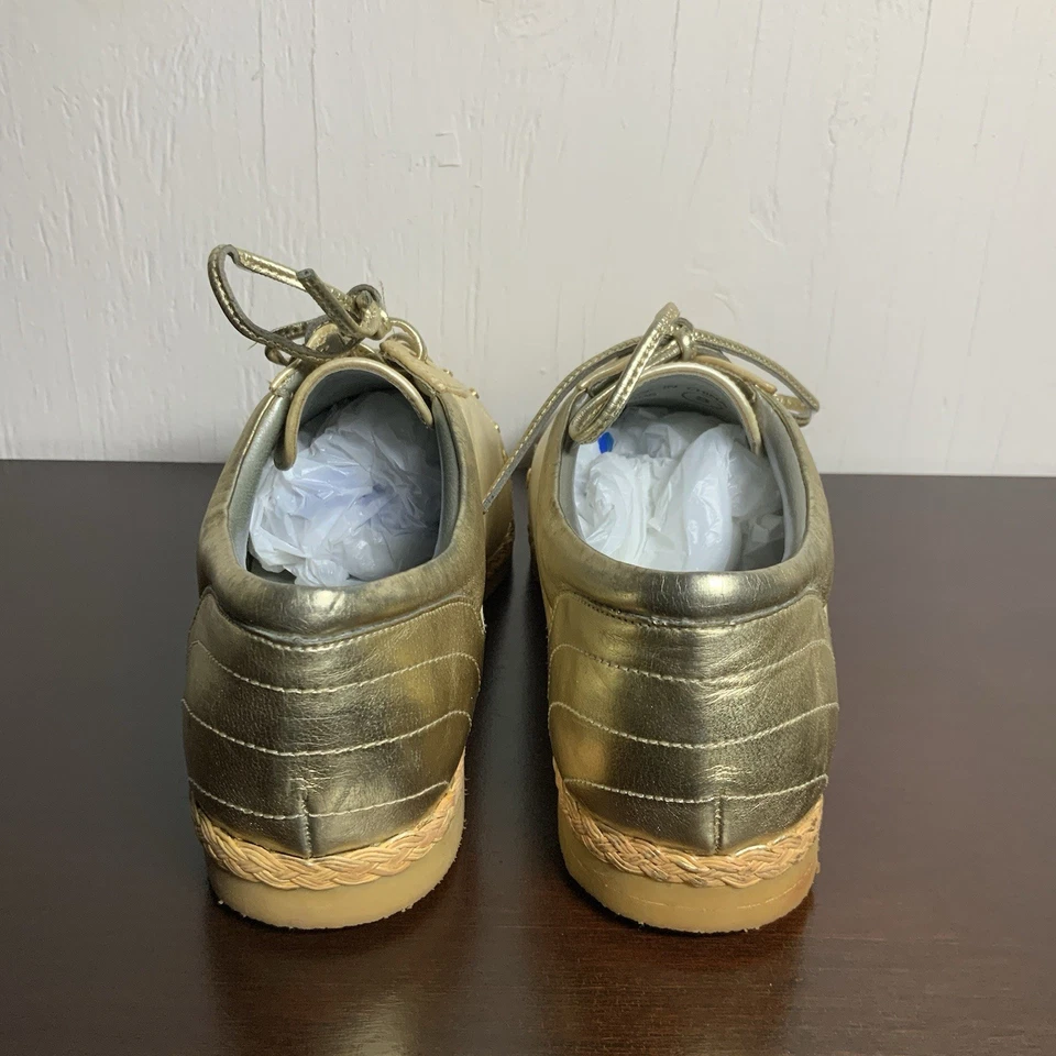 Sapato Oxford Feminino Wanted Dourado Metálico Tamanho 8 Stud Acents Ponta das Asas Trançada - Imagem 4 de 4