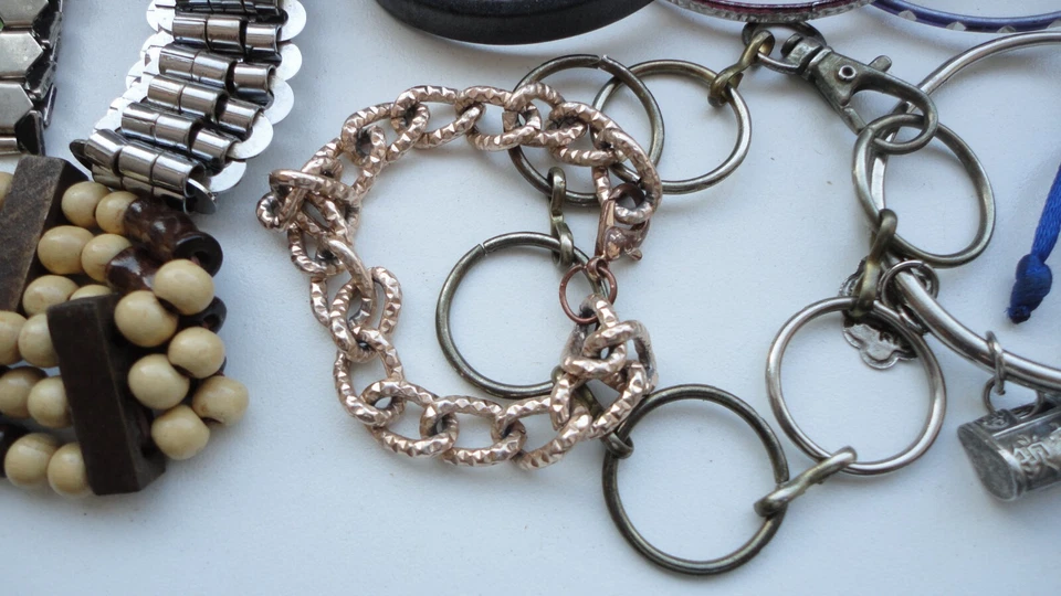 Group Of 15 Vintage Bracelets - Image 4 of 4