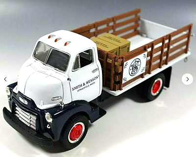 Smith & Wesson Collector Series 1952 GMC Full Rack Stake Truck