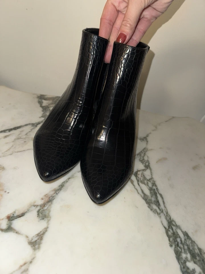 Bota para mujer Catherine Malandrino tacón ancho negra talla 6 Foto 4 de 4