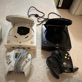 Huge SEGA Dreamcast Lot:  White and Sport Consoles, Controllers, 40+ Games