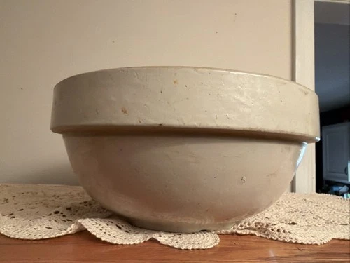 Vintage Red Wing #2 Farmhouse Stone Crock Pottery Mixing Bowl 13” Cream Glaze