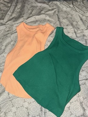 2 Women s Crop Tops, Both Size Small
