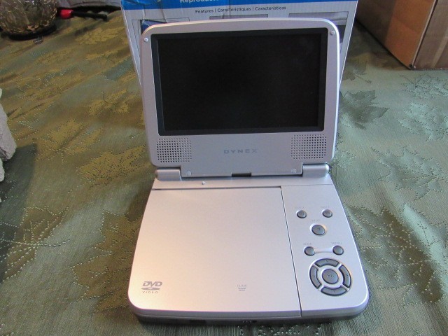 Dynex DX-PDVD7A 7
