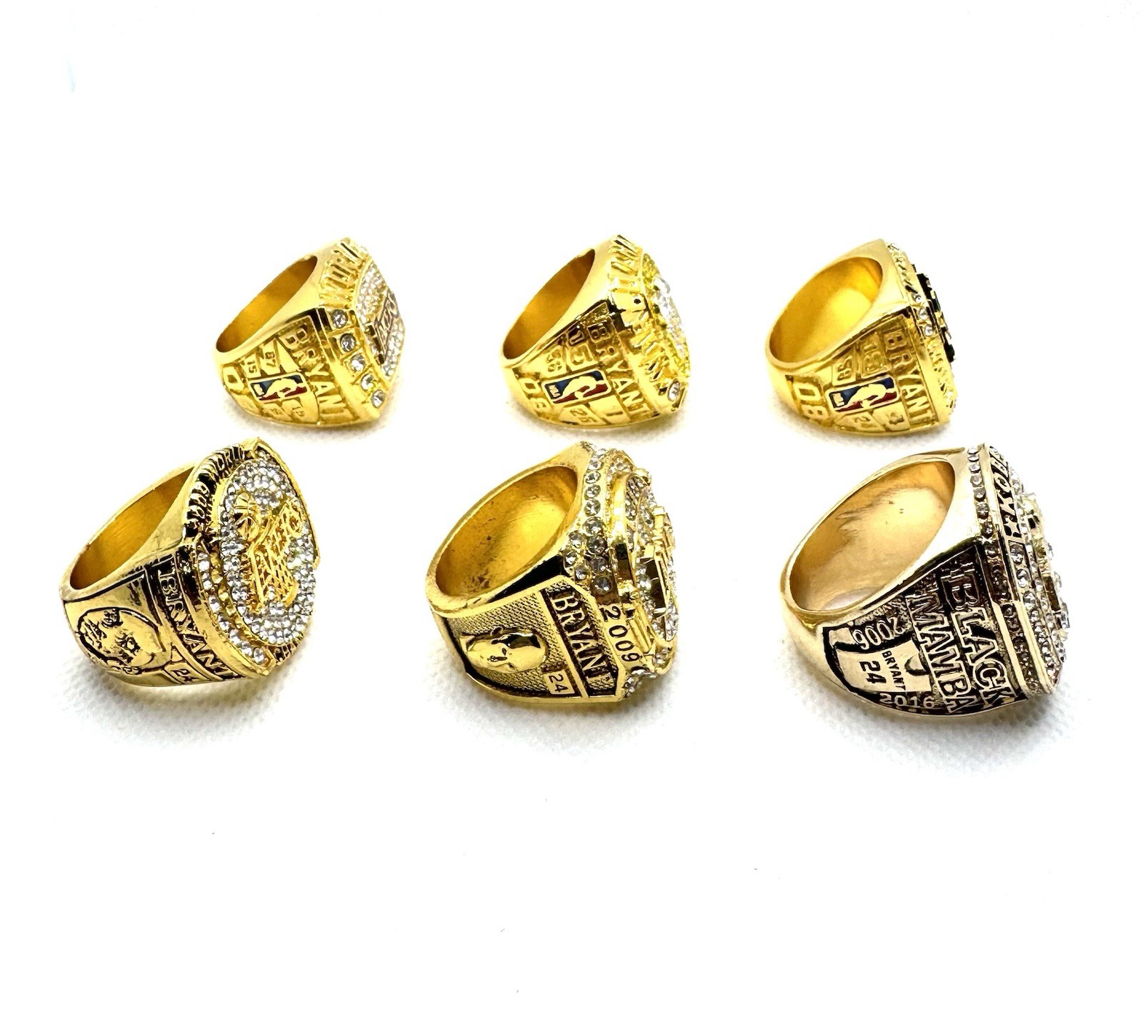 NBA / Los Angeles Lakers Championship Rings Set With Wooden Box / Kobe Bryant