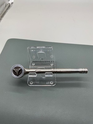 Blue Hawk 1/2 in Thumbwheel Ratchet Socket Wrench Chrome Reversible Used