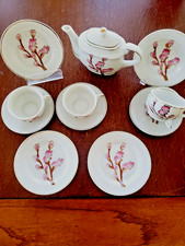 VINTAGE CHILDS PLAY TEA/DISH SET WITH KITTIES