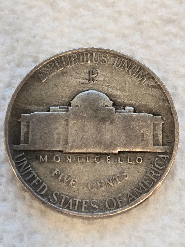 War Nickel 1943 P Lamination Error Left top, slight Copper peeking through - Image 3 of 4