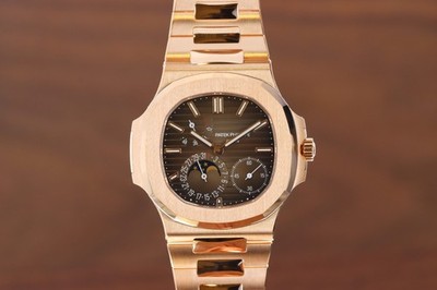 Patek Philippe Nautilus Moonphase 5712/1R-001, Brown Sunburst Dial - Rose Gold