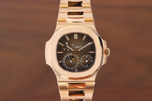 Patek Philippe Nautilus Moonphase 5712/1R-001, Brown Sunburst Dial - Rose Gold