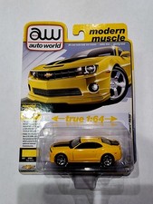 Auto World Modern Muscle 2010 Chevy Camaro RS/SS Rally Yellow R7 VA -SHIPS FAST