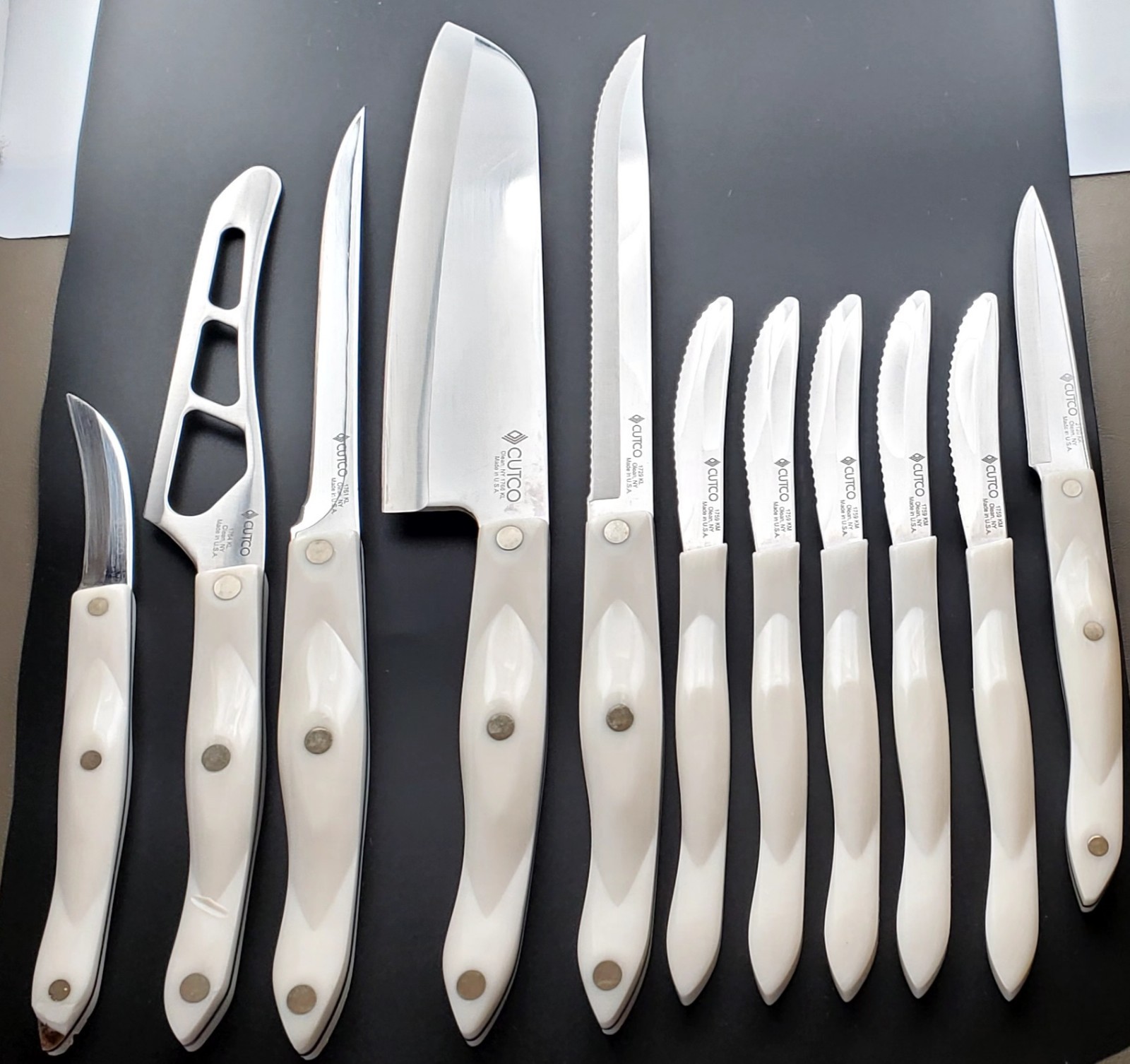 CUTCO Knives White Handles Serrated SET- 11 Excellent Condit