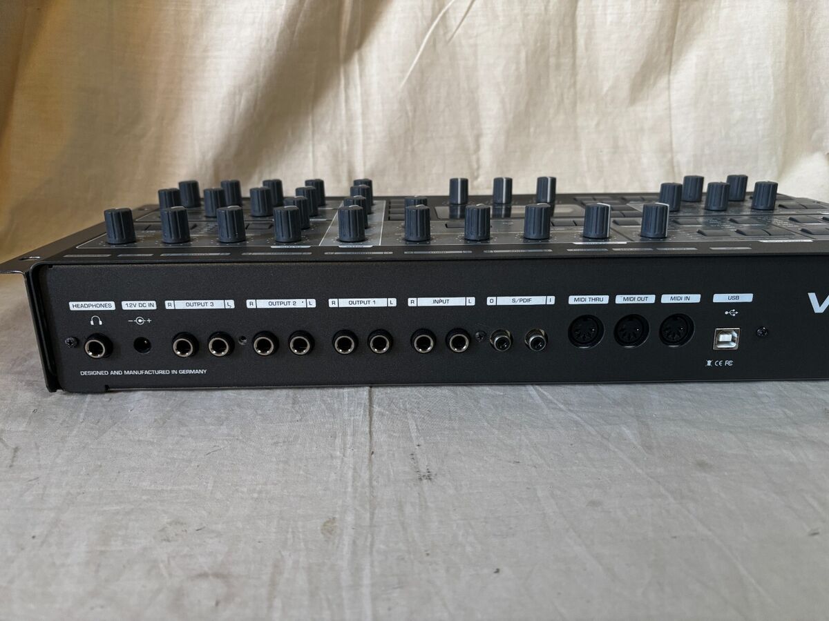 Access Virus TI2 Desktop Virtual Analog Synthesizer w/ power Access Virus TI2 Desktop Virtual Analog Synthesizer w/ power