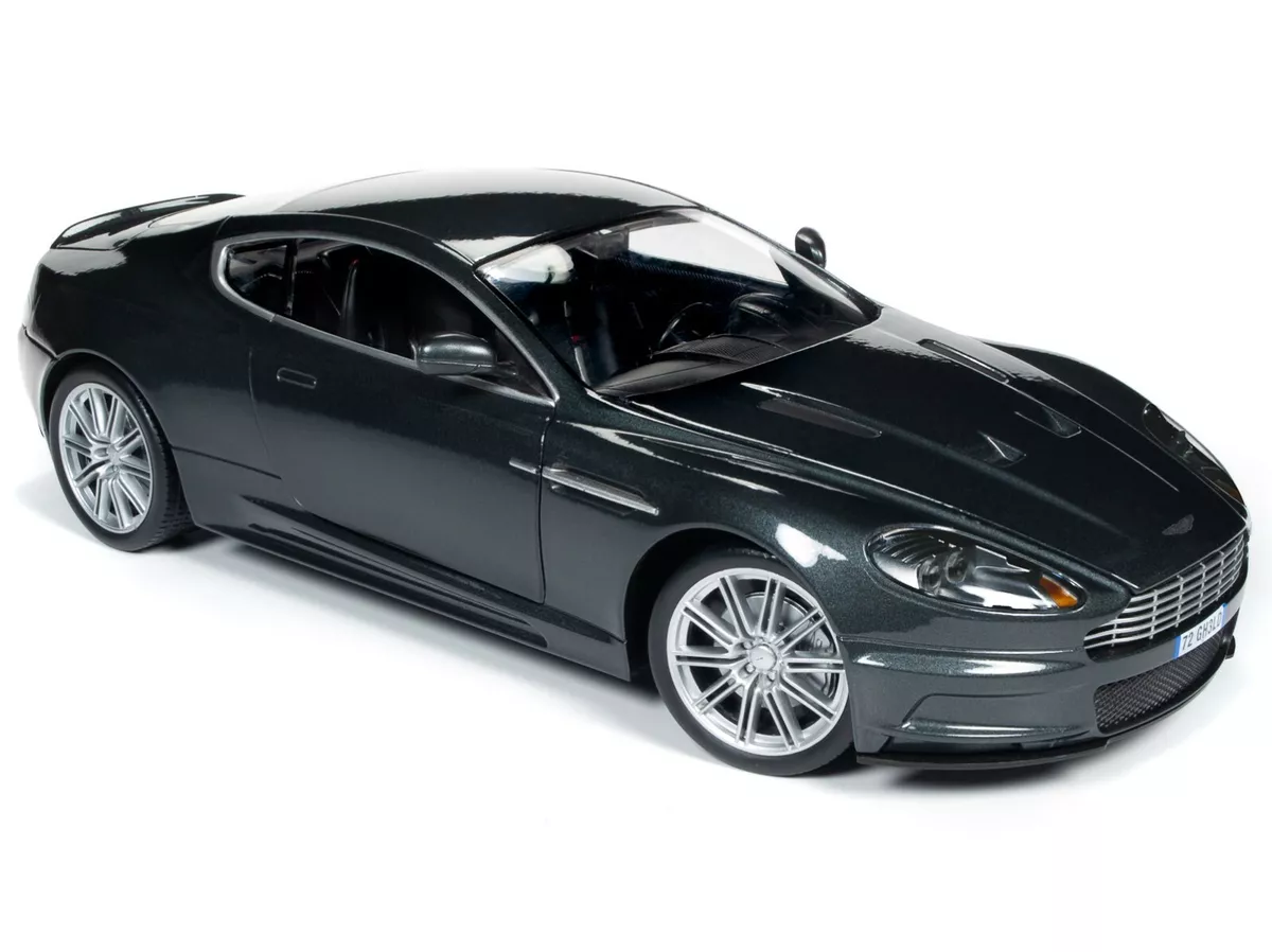 ASTON MARTIN DBS SILVER QUANTUM OF SOLACE JAMES BOND 1:18 CAR