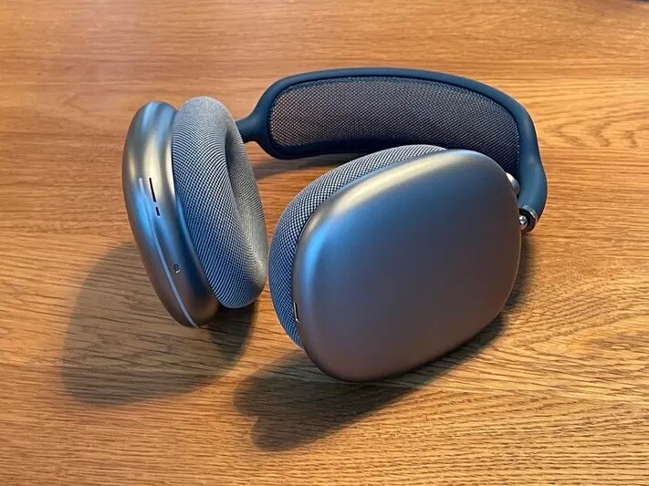 airpods max space gray used-image