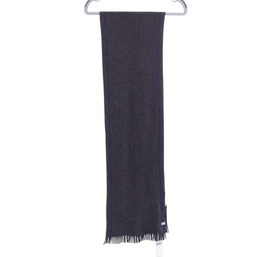 NWT Calvin Klein Pinstripe Rasch Scarf OS Gray Knit Rectangle Fringe Trim - Afbeelding 3 van 12