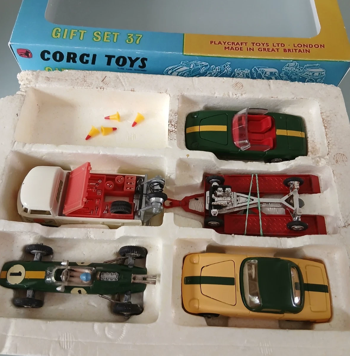Preços baixos em Corgi Lotus 1:43 Veículos de brinquedo e de metal