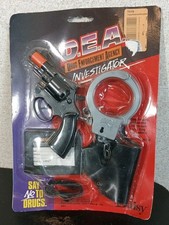VINTAGE DAISY DEA PISTOL CAP GUN Police Set TOY NEW IN PACKAGE 1991 39047