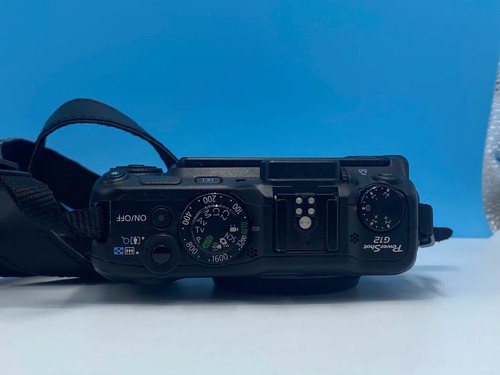Canon Power Shot G12 Compact Digital Camera + Charger, Battery, Strap, Case - Picture 3 of 11