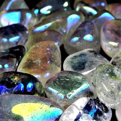 50 g Aqua Aura - Bergkristall Trommelsteine Ø 25 - 40 mm AA-Qualität Angel Glow