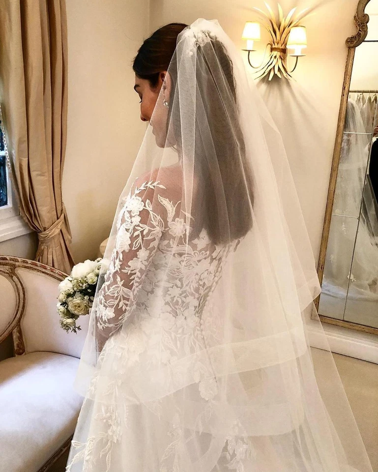 Elegantes vestidos de novia de princesa cuello redondo encaje mangas largas encaje vestidos de novia Foto 2 de 4