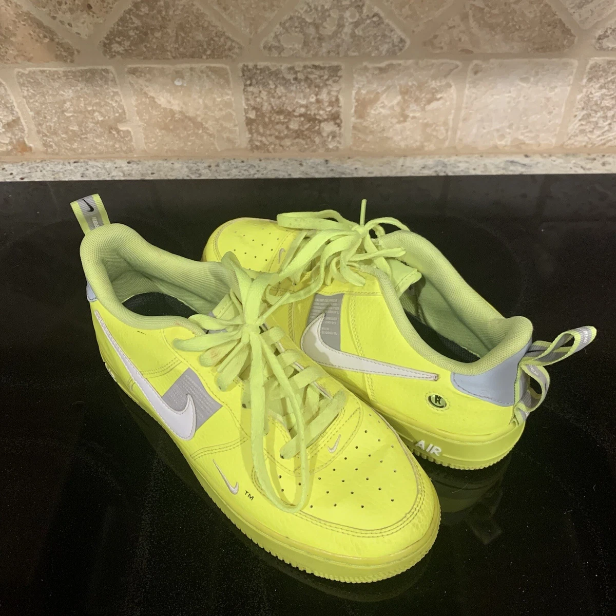 Nike - Air Force 1 Lv8 Utility (GS), Women's Fitness Shoes in 2023