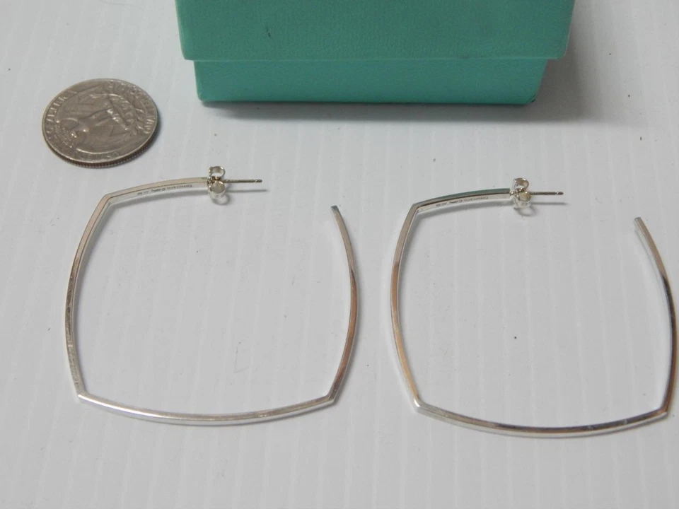 BRINCOS DE ARGOLA MODERNISTA QUADRADO GRANDE PRATA ESTERLINA FRANK GEHRY TIFFANY + CAIXA - Imagem 3 de 4