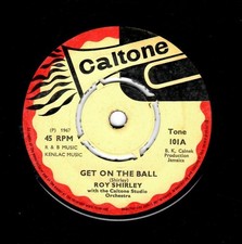 REGGAE/ROCKSTEADY-ROY SHIRLEY-GET ON THE BALL/JOHNNY MOORE-SOUND AND SOUL-CALTON