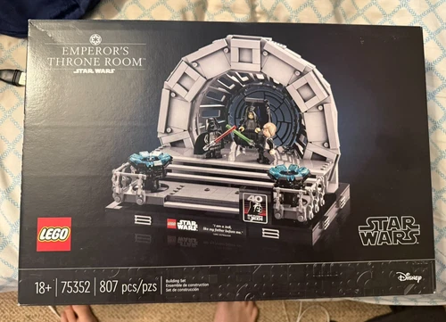 LEGO Set 75352 - NEW in box- Emperor's Throne Room - Star Wars Darth Vader Luke