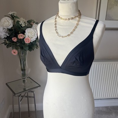 Triumph Body Make Up Soft Touch Black Non Wired Bra small b4