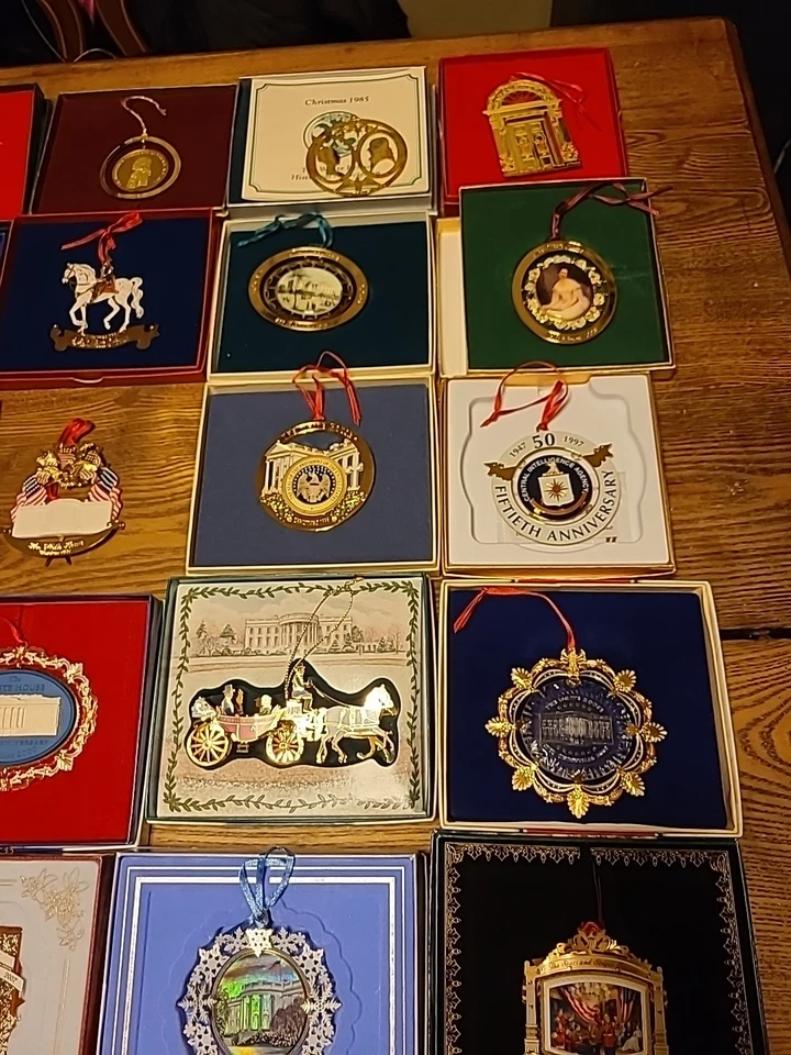 Lote de 38 adornos históricos de Navidad de la Casa Blanca años 80-2019 por favor leer  Foto 4 de 4